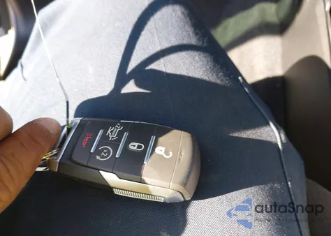 2025 Ram 1500 Big Horn 4X4 5'7 Box from USA, damaged, VIN 1C6SRFFP7SN584710